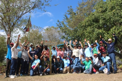 El JBN celebra Día Mundial Forestal con siembra de árboles en la Laguna Manatí
